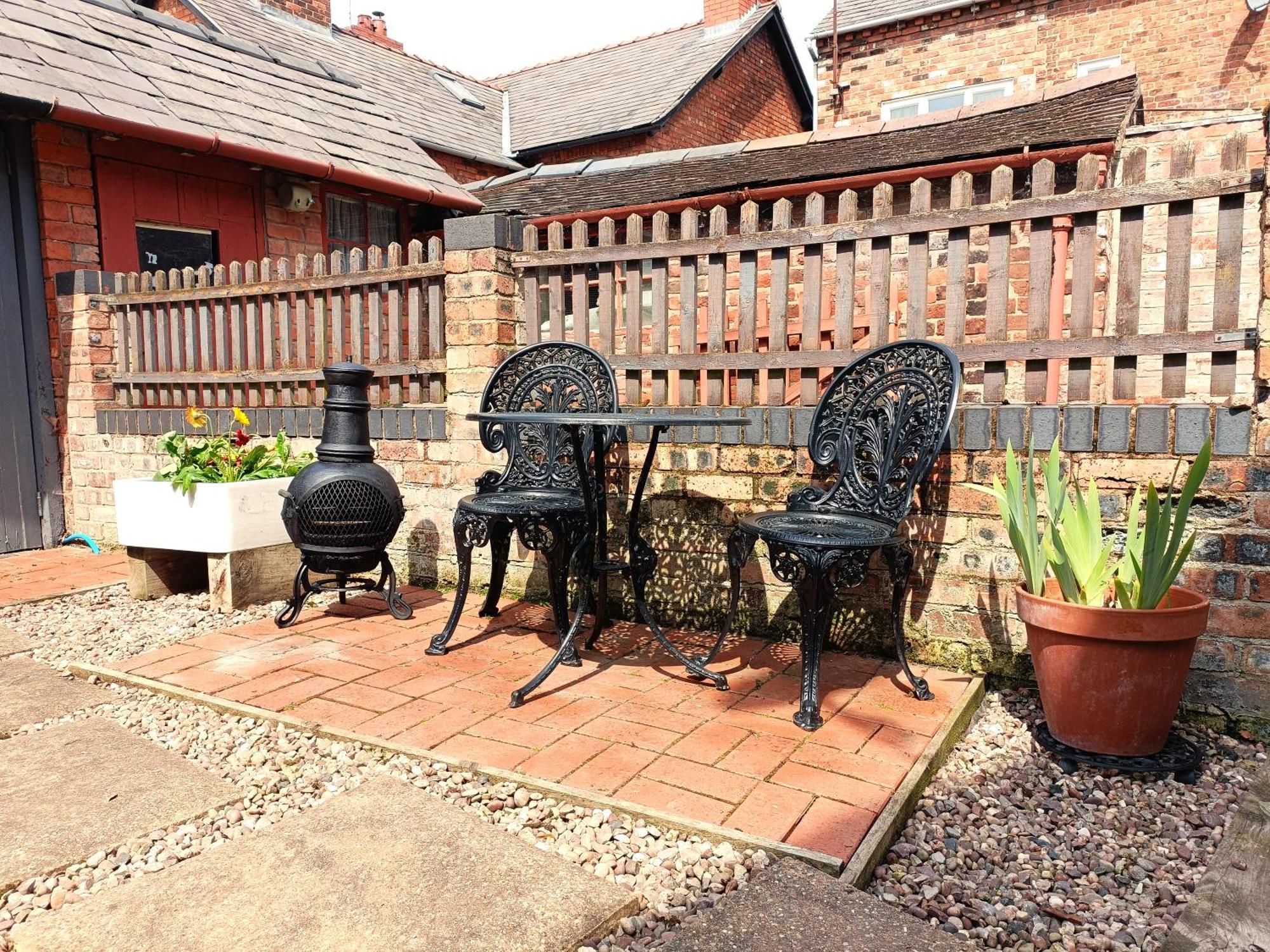 Charming Terrace Home In Whitchurch Exterior foto