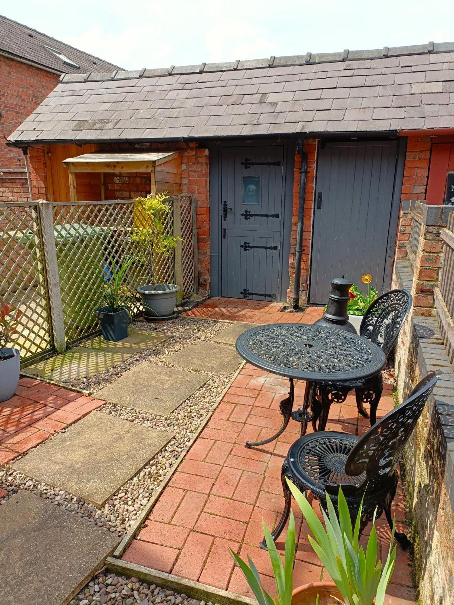 Charming Terrace Home In Whitchurch Exterior foto